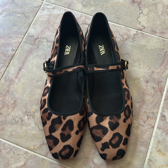 Zara Leopard Animal Print Mary Jane Flats Casual Square Toe Size 38 - Picture 3 of 16